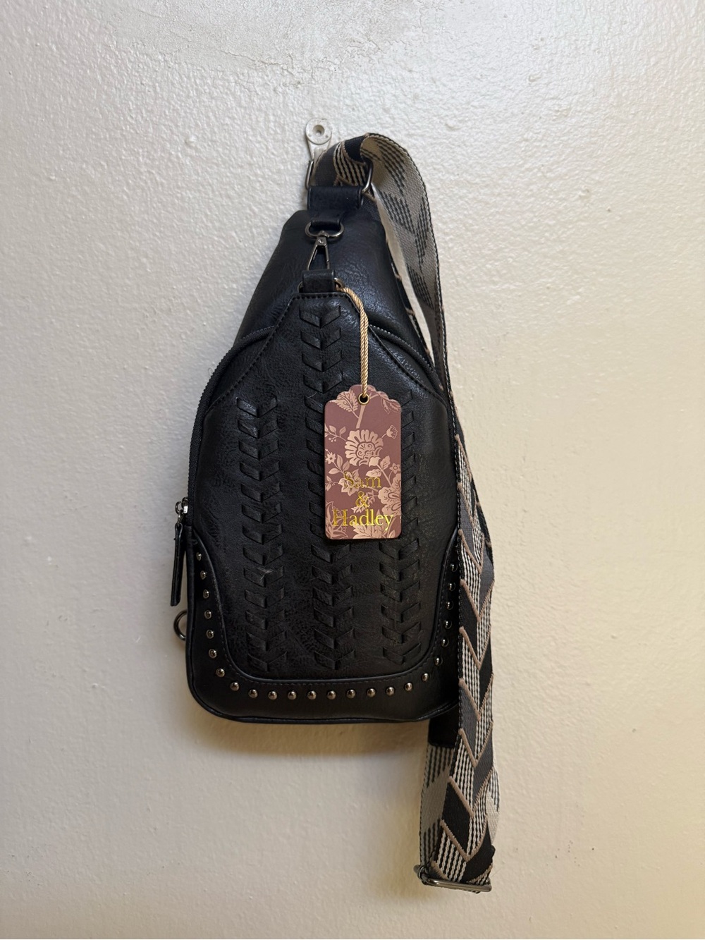 Sam & Hadley Black Studded Sling Crossbody Bag Woven Strap NWT - Picture 4 of 4